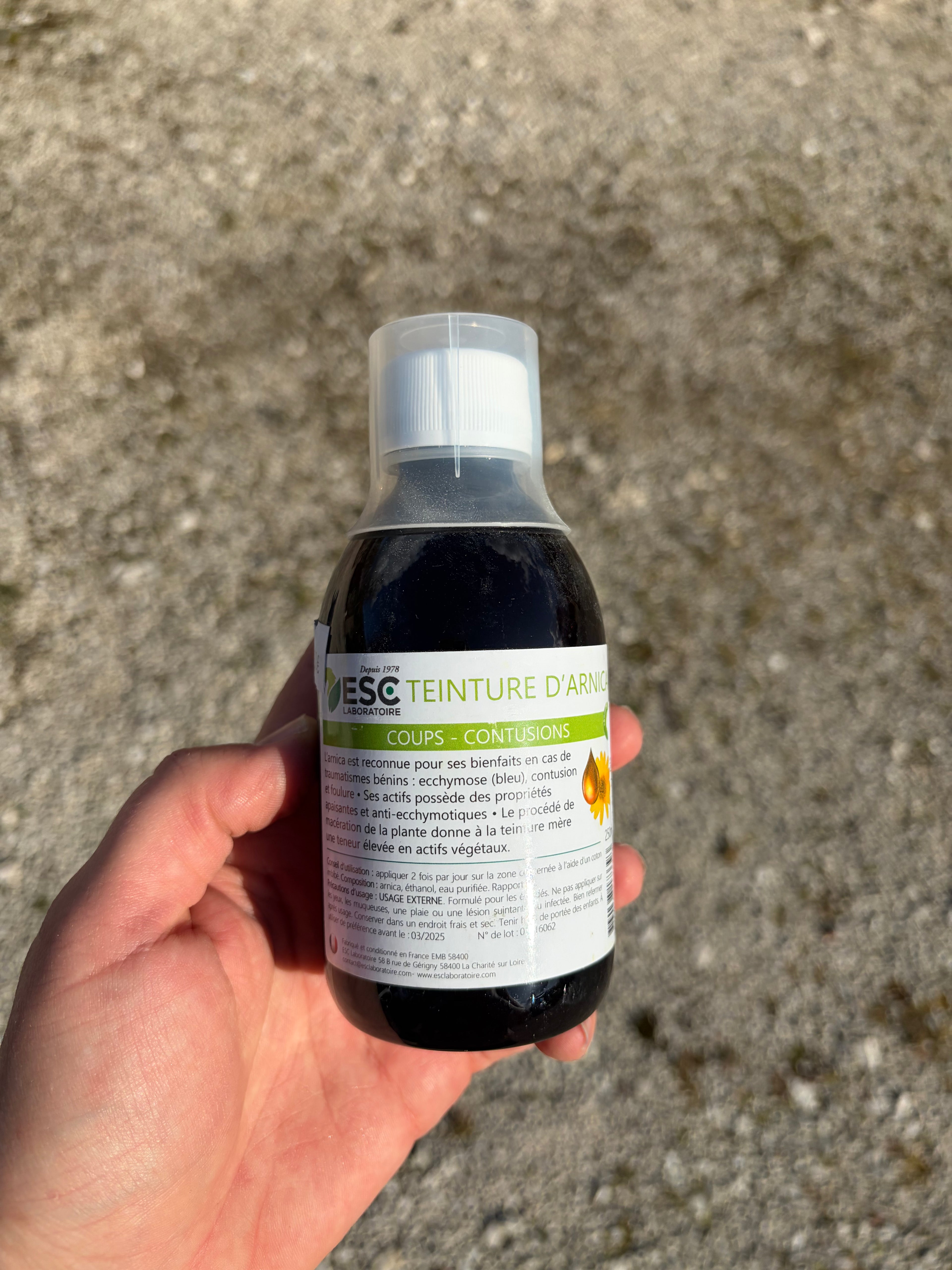TEINTURE D’ARNICA CHEVAL – Soin externe – Coups et contusions - ESC Lab