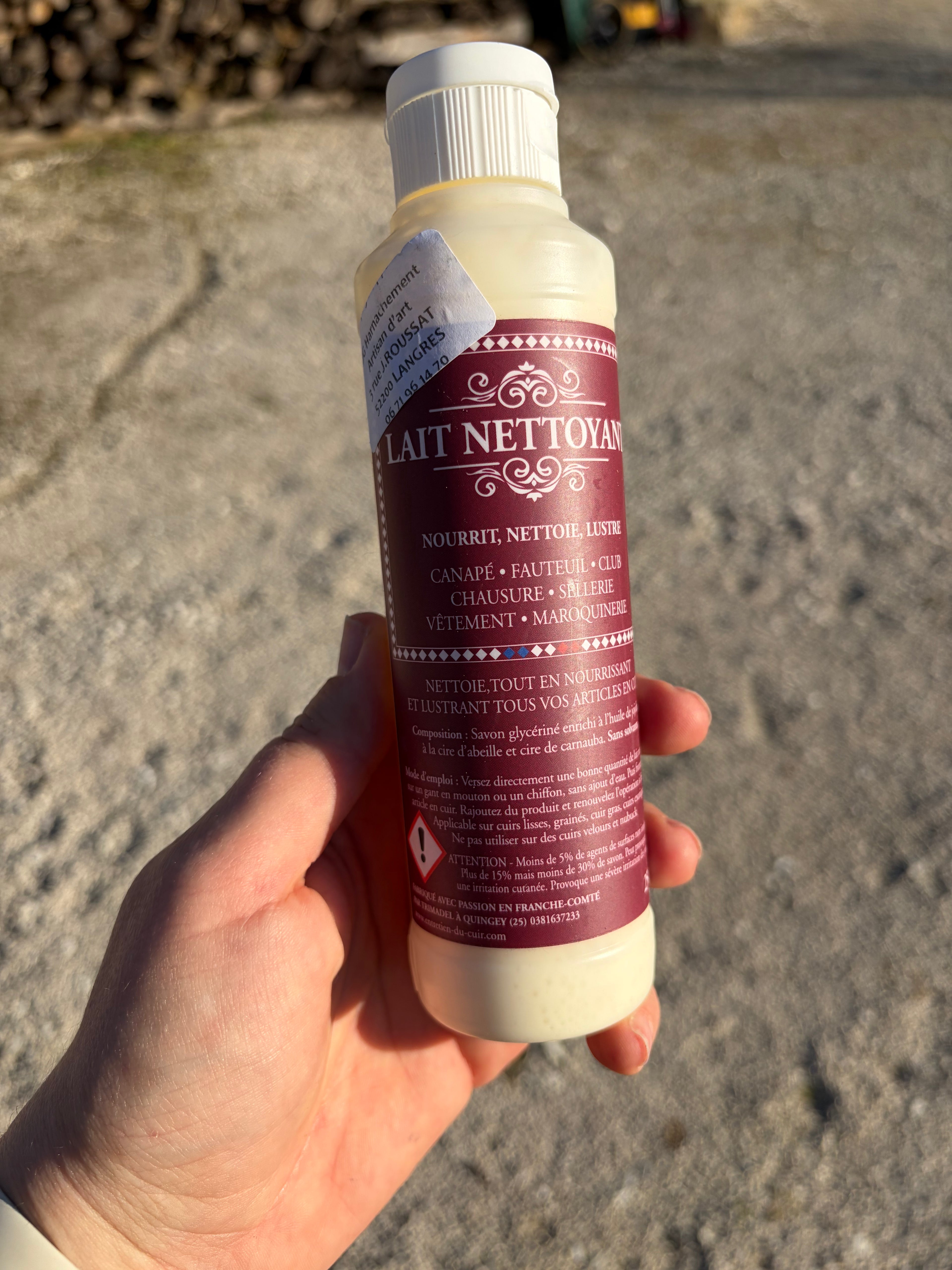 Lait nettoyant pour nettoyer, nourrir et lustrer le cuir - 250 ml