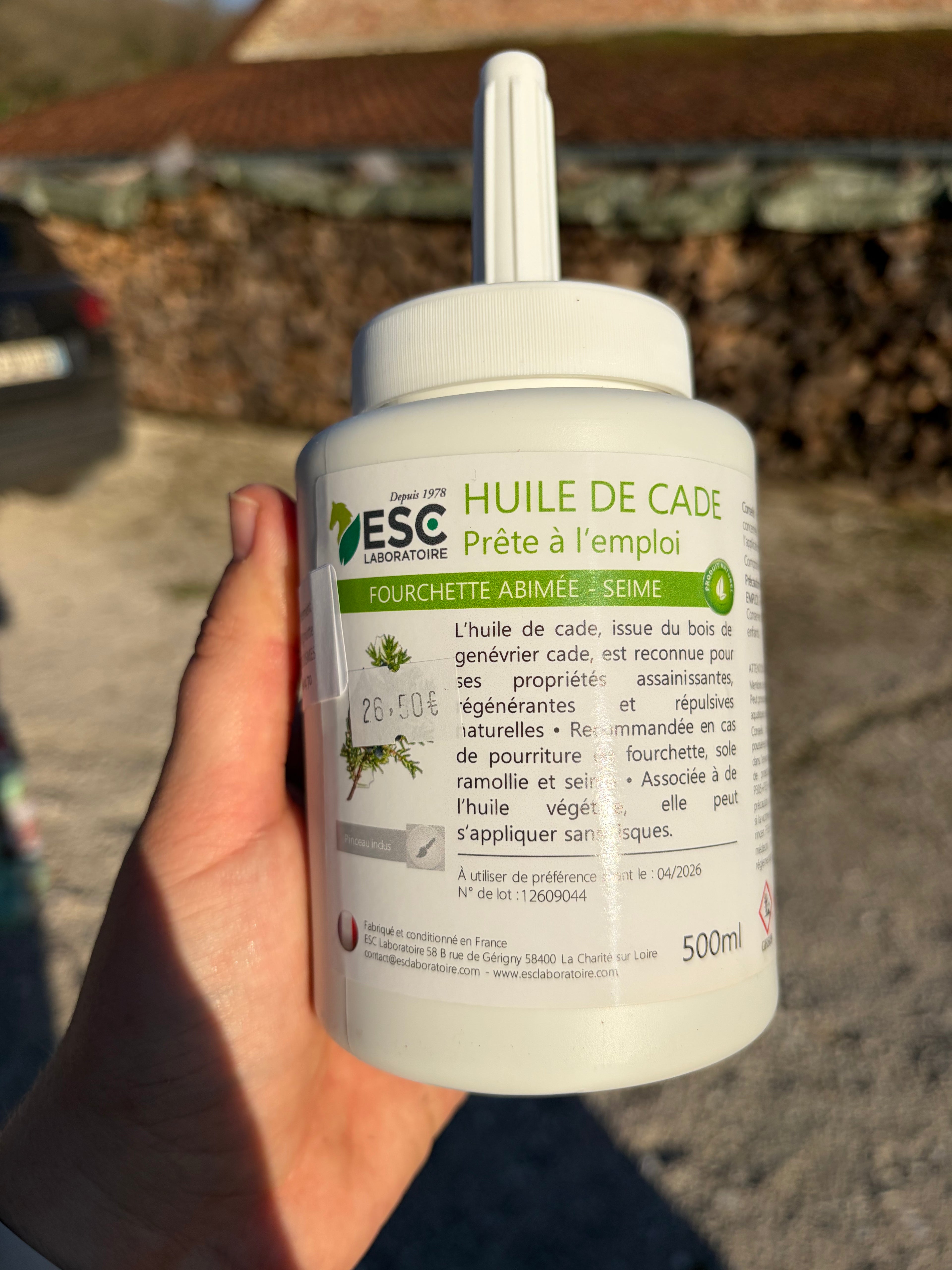 HUILE DE CADE – Assainit et protège les sabots de l’humidité - ESC Lab